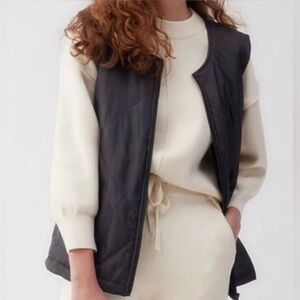 Socialite Black Vest size s/m new with‎ Tags
